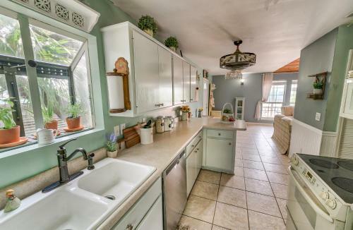 Coastal Cottage Farmhouse