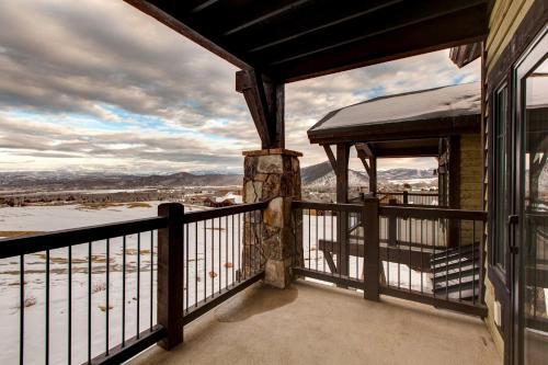 Abode At Fairway Springs