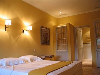 Hotel Ch�teau De Roussan