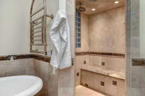 Abode At Heirloom House