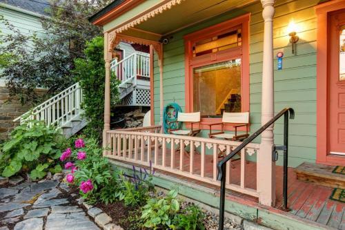 Abode At Heirloom House