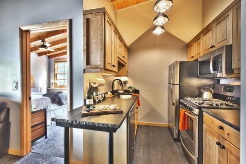 Apartamento Historic Charmer With Balcony On Main