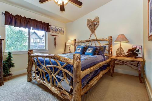 Spacious Bobsled House