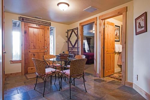 Spacious Bobsled House