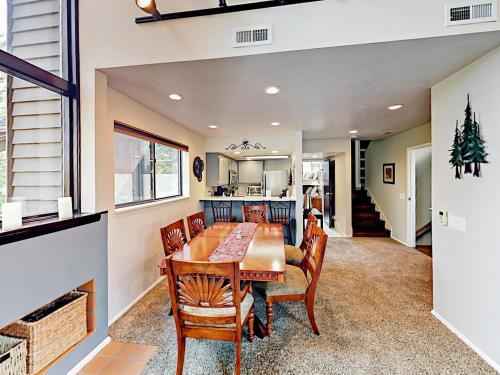 2148 Apache Trail Townhouse #11