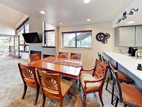 2148 Apache Trail Townhouse #11