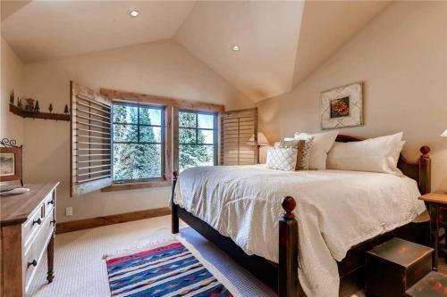 Red Pine Residence