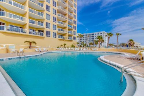 Beachy Beaut At Emerald Isle
