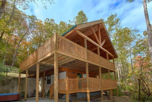 Tranquility Den 210 - Two Bedroom Cabin