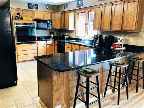 Wandering Bear Lodge Chalet