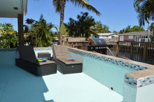 Tropical Home On The Water