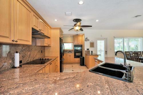 Affinity Robbins -five Bedroom Home