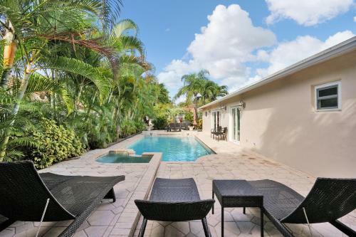 Affinity Robbins -five Bedroom Home