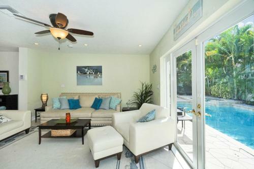 Affinity Robbins -five Bedroom Home