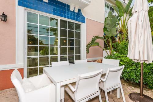 Santa Barbara Townhouse #1b