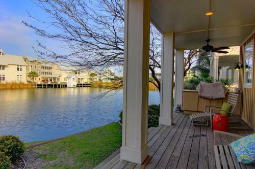 Cinnamon Shore- The Veranda 141 Be