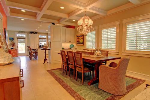 Cinnamon Shore- The Veranda 141 Be