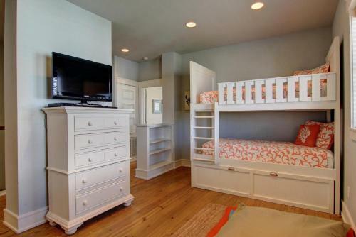 Cinnamon Shore- Grey Mist 123 St