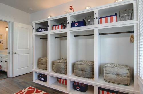 Cinnamon Shore- Lollygag 107 St