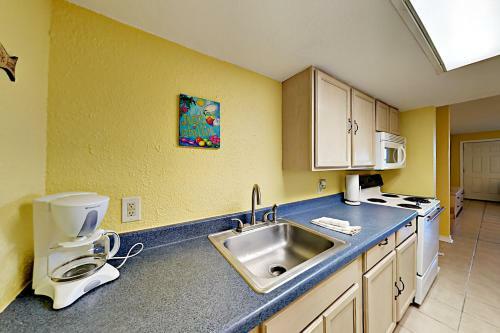 Apartamento 123 Sea Breeze - One Bedroom Condo