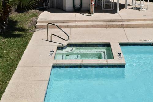 Apartamento 123 Sea Breeze - One Bedroom Condo