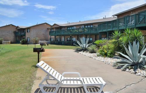 47 Sea Isle Village - One Bedroom Bungalow