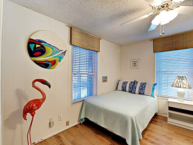 The Purple House - Four Bedroom Home
