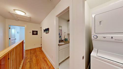 The Commons 402 - Three Bedroom Townhome