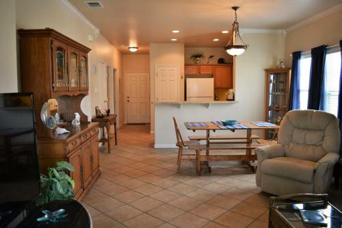 9th St Town House 601 - Two Bedroom Townhome