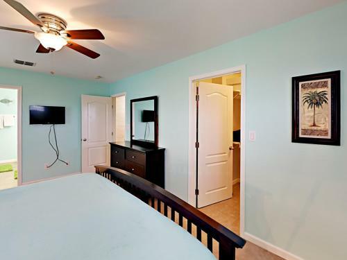 Doodle Digs - Three Bedroom Home