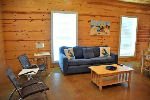 The Commons 101 - Three Bedroom Townhome