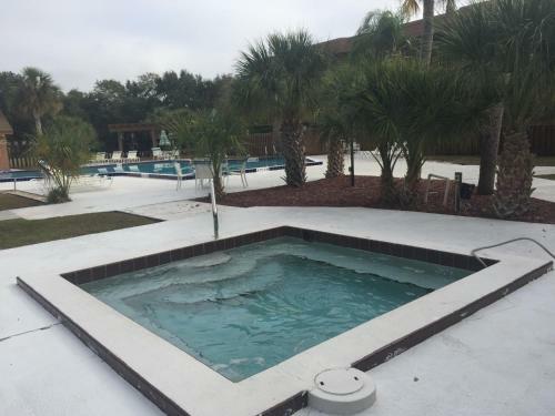 Posada Charlotte Bay Resort