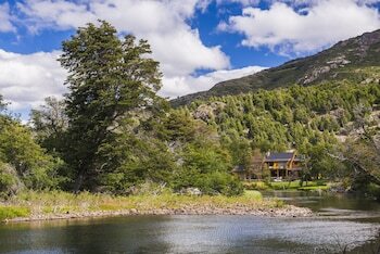 Rio Hermoso Hotel