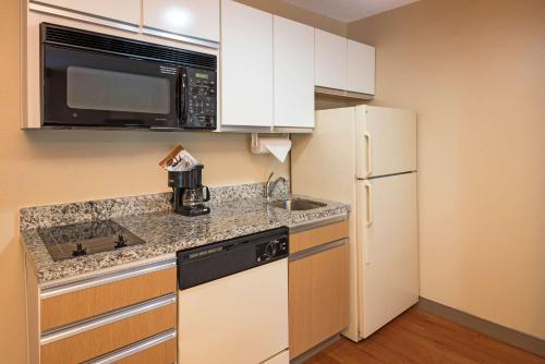 Hotel Hawthorn Suites By Wyndham-raleigh/cary