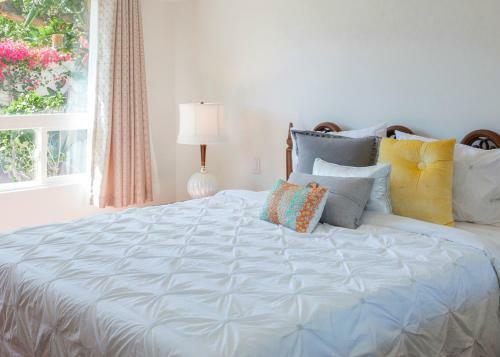 Nestled In The Cove - 3 Bedroom