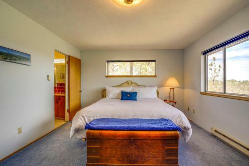 Mid Century Deschutes River Cabin