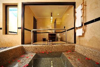 Hotel Diamond Bay Resort