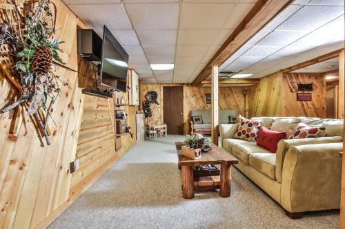 East Bay Hideaway-hiller Vacation Homes Home
