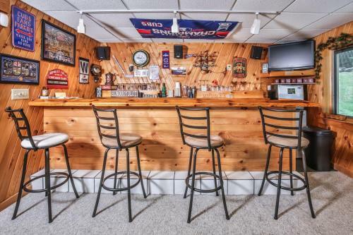 East Bay Hideaway-hiller Vacation Homes Home