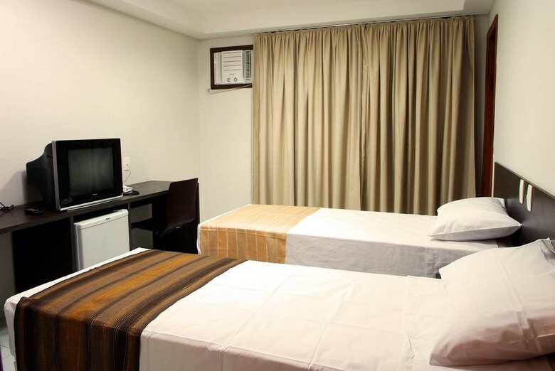 B Hotel