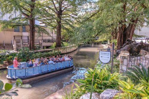 Apartamento Best Location Near Riverwalk! 1br Apt W/ Parking