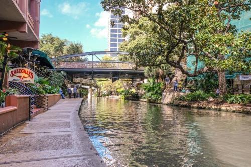 Apartamento Best Location Near Riverwalk! 1br Apt W/ Parking