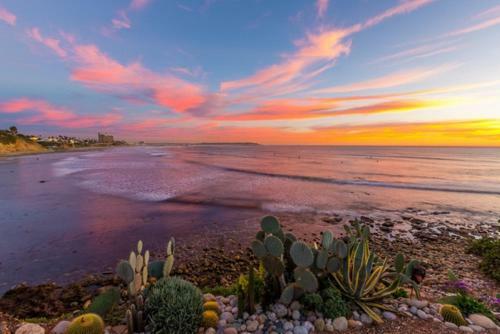 #725 - Beach And Bay Getaway Two-bedroom Apartment