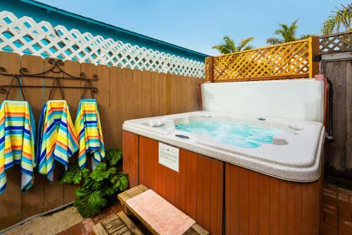 #363 - Poolside Paradise Three-bedroom Holiday Home