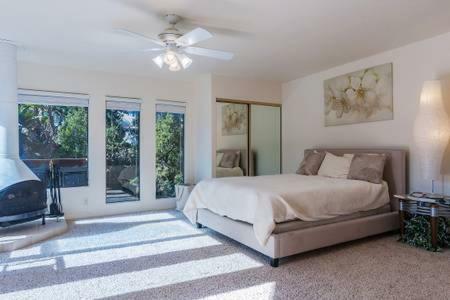 Villa Breathtaking Harbor Views-spacious Luxury!