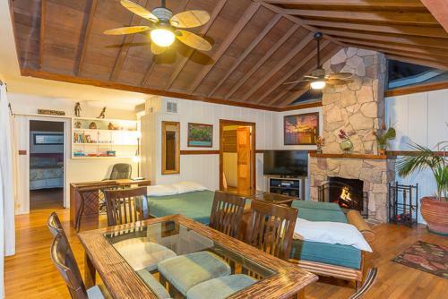 #370 - Tropical Paradise Two-bedroom Holiday Home