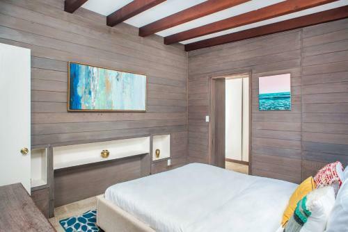 Three-bedroom In Point Loma