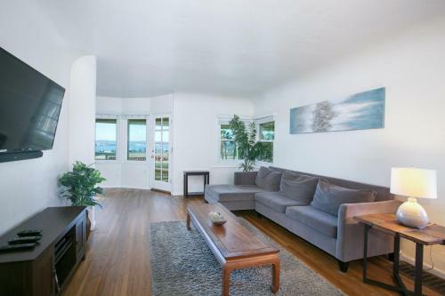 Apartamento Wraparound Views In Mission Hills Townhouse
