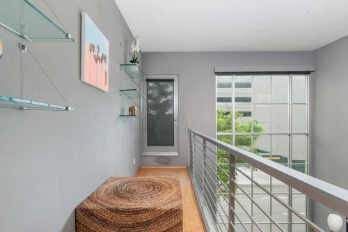 Two-bedroom, Two-and-a-half Bath Apt In Little Italy