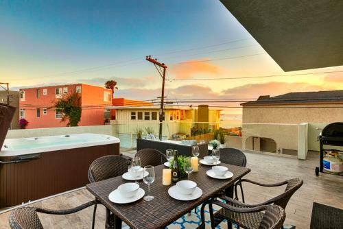 #714a - Mission Sands (upstairs) Three-bedroom Apartment